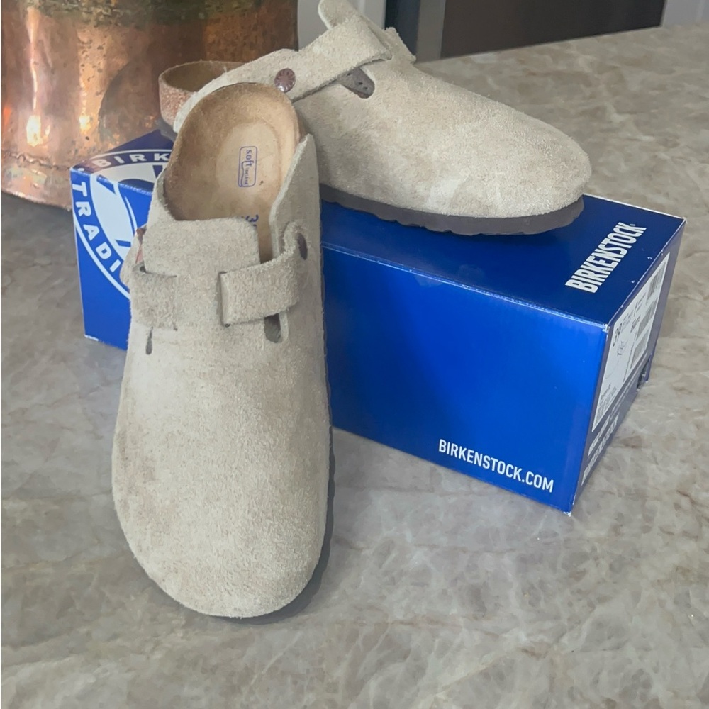 Birkenstock Light Tan Suede Clogs